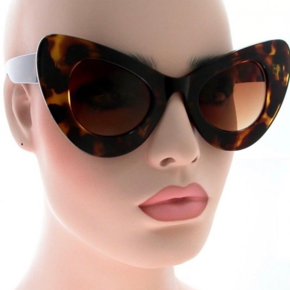 Over sized cat eye sunglasses - Picture 2 of 2